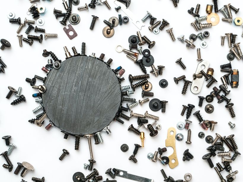 Magnet attracting metal